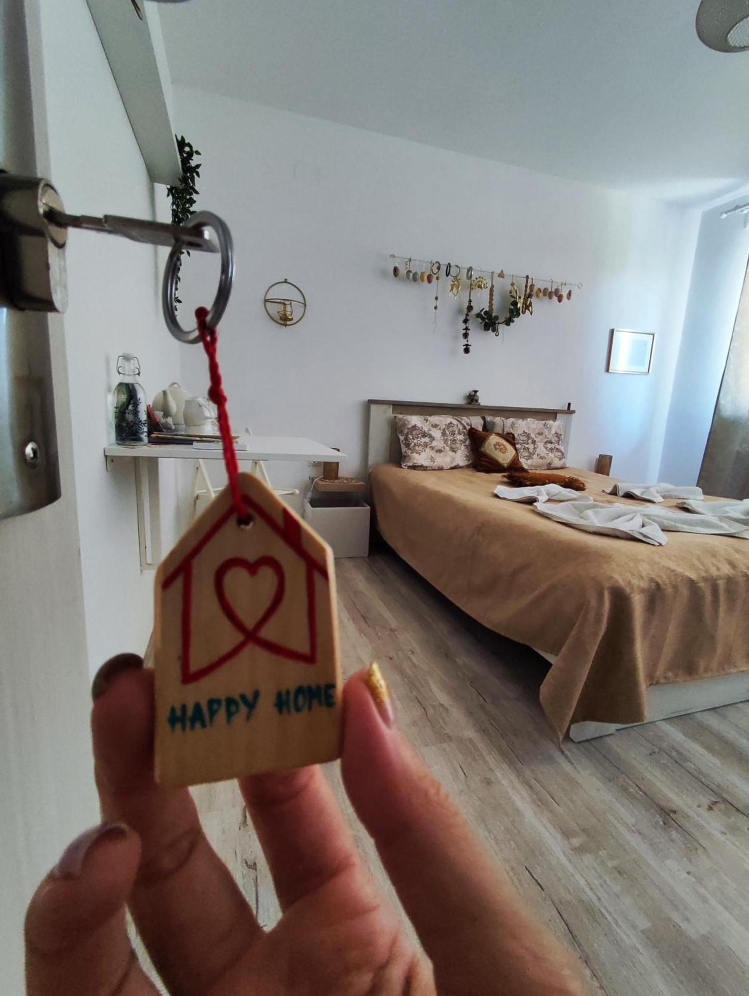 Guest house Happy *